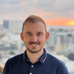Hananya Naftali